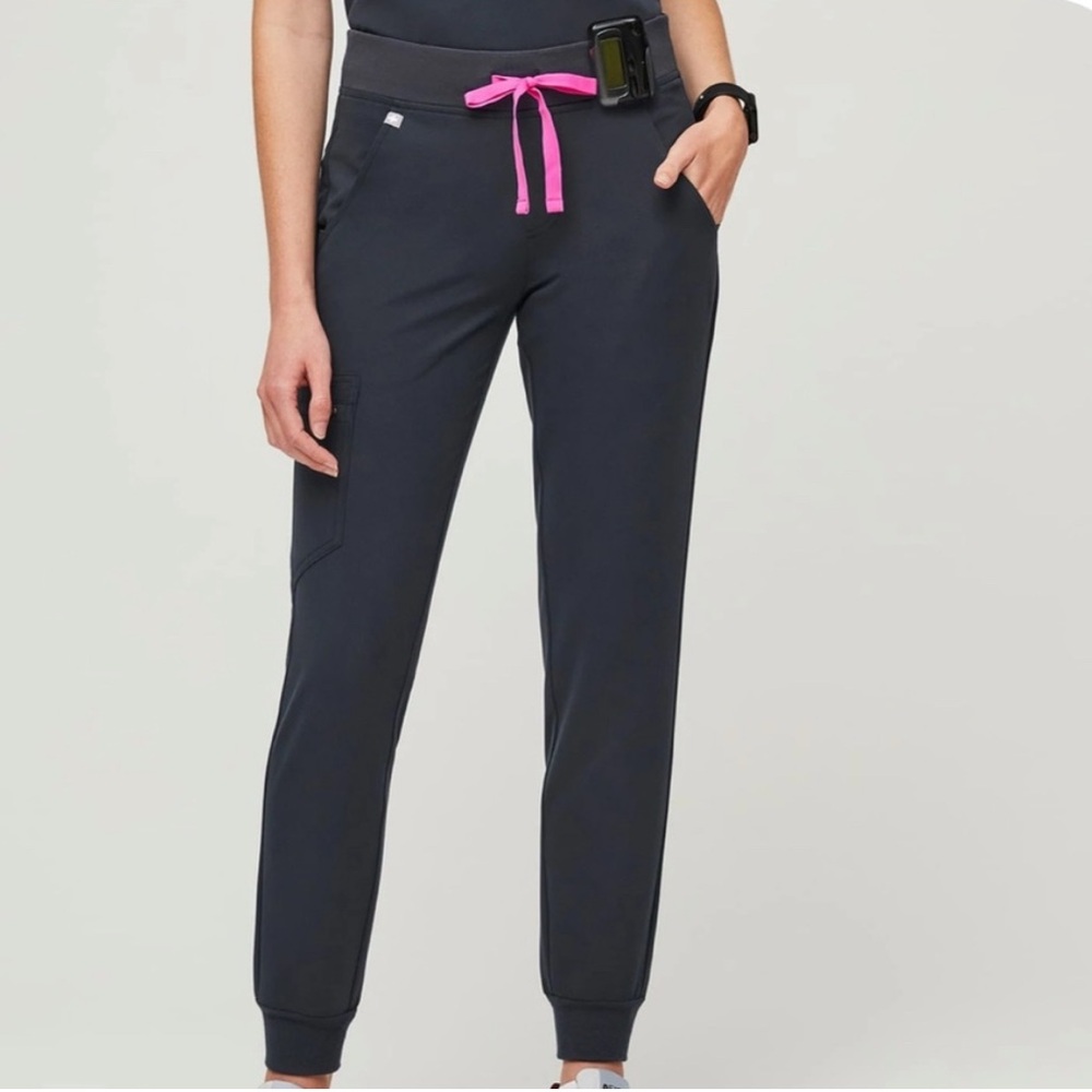 Figs Zamora Joggers in Night Sky